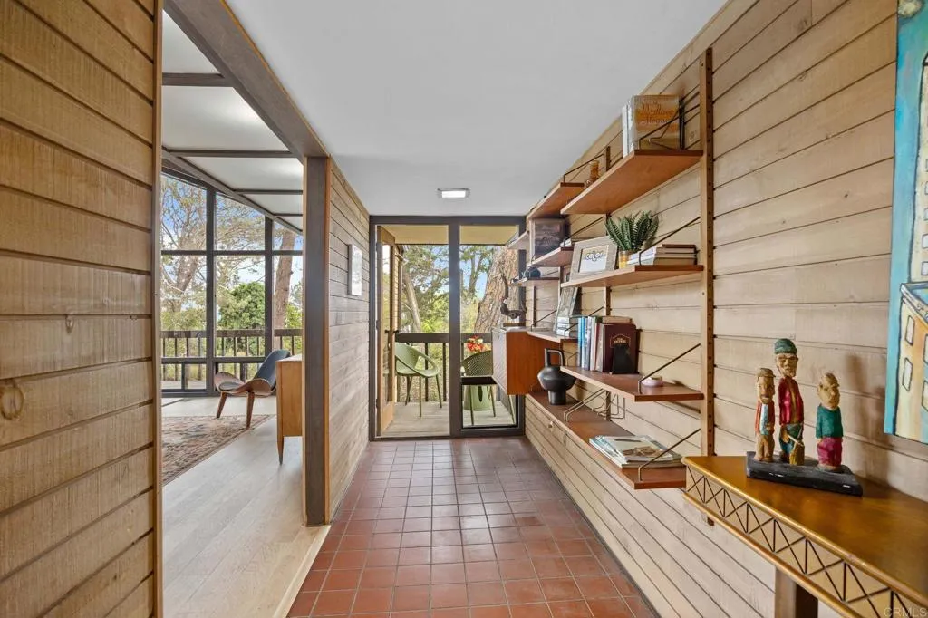 https://cdn.realtyfeed.com/cdn/127/306780743/d19a3670bdfbff6a216bcfde58eee0c0.webp