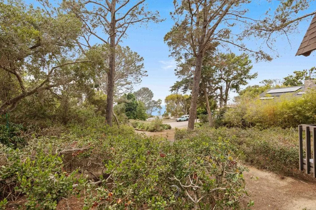 https://cdn.realtyfeed.com/cdn/127/306780743/d8c80aaf67091bb001af324281ef806a.webp