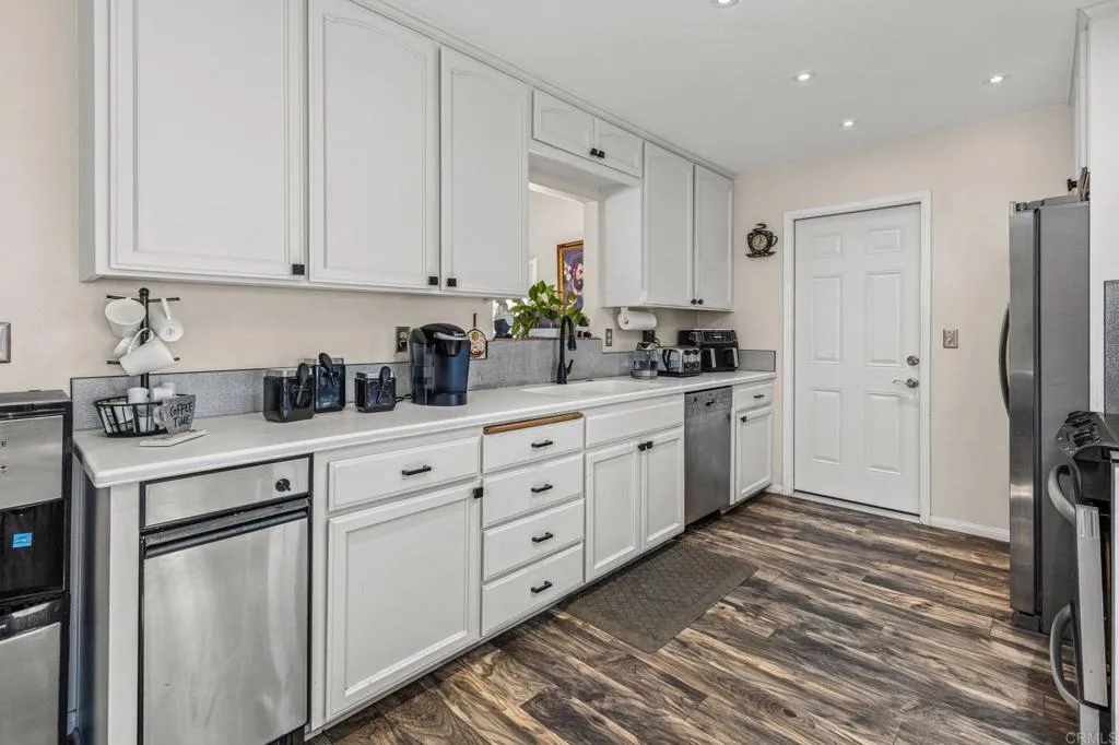https://cdn.realtyfeed.com/cdn/127/306780781/0610ad37060d520ee47477a7af633db9.webp