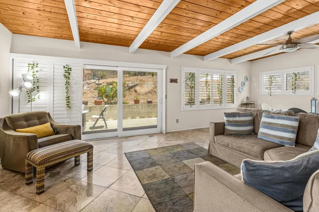 https://cdn.realtyfeed.com/cdn/127/306780781/43bb8ab5cdd1a70194e8cedcd7e1d505.webp