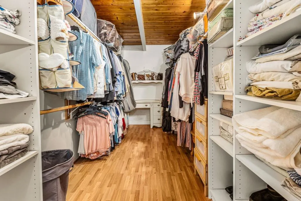 https://cdn.realtyfeed.com/cdn/127/306780781/90bf3b49968efa2e856016952bccdcf9.webp