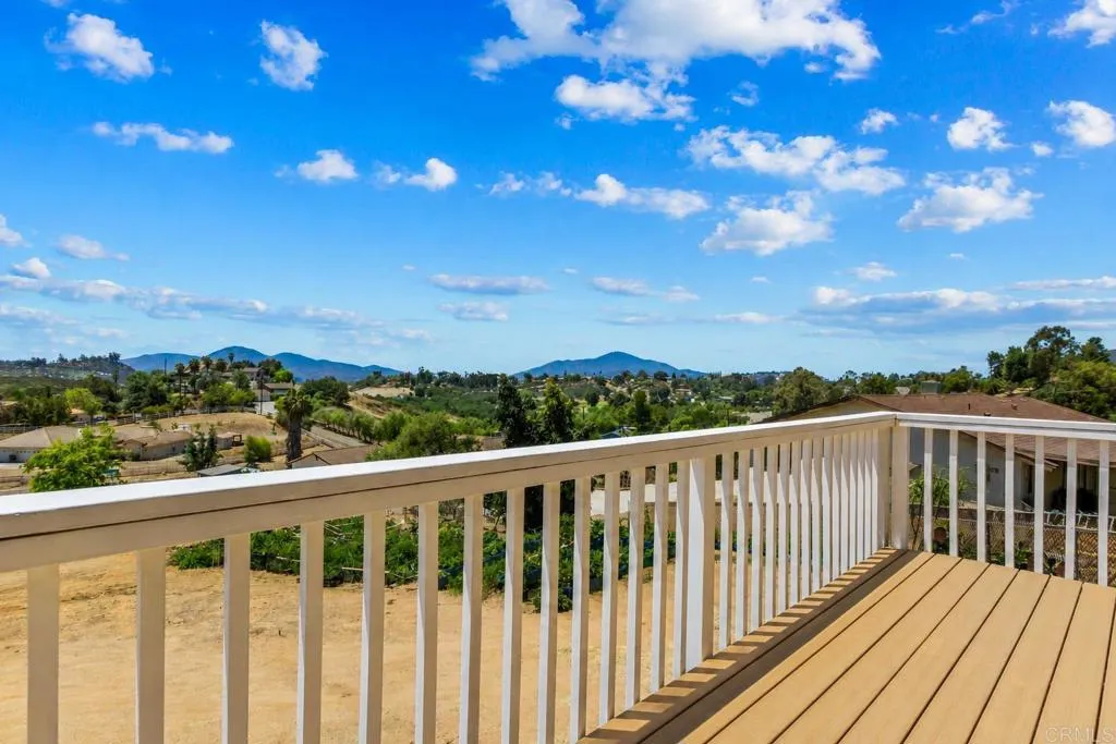 https://cdn.realtyfeed.com/cdn/127/306780781/956beffcdecd184bcf1356f3fcfe0885.webp