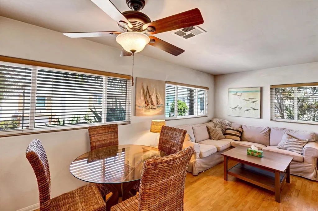 https://cdn.realtyfeed.com/cdn/127/306780803/c6f95471e940440dede2e364ec4b3fc6.webp