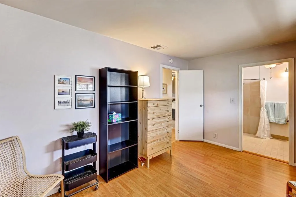 https://cdn.realtyfeed.com/cdn/127/306780803/f3053610598c751fe0b80f696f889926.webp