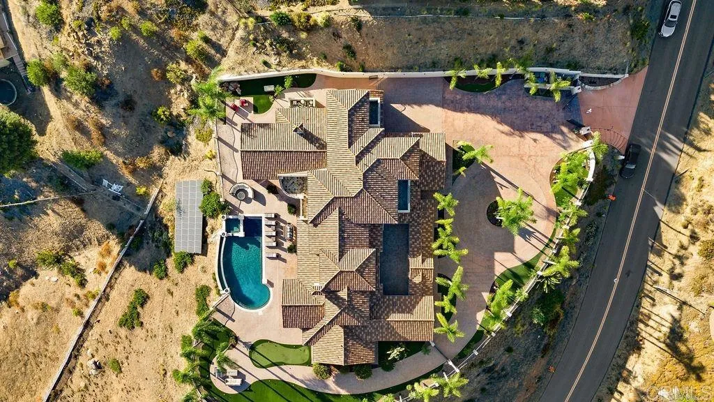 https://cdn.realtyfeed.com/cdn/127/306780817/2d5180c50e069dcc8b7dedf43944bb4d.webp