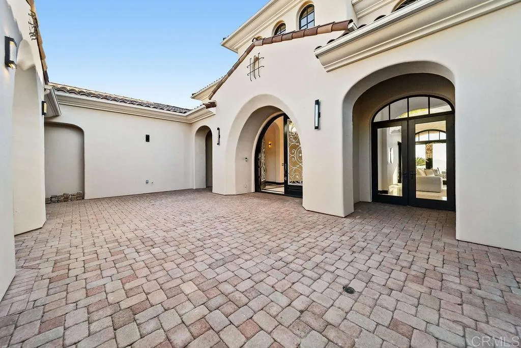 https://cdn.realtyfeed.com/cdn/127/306780817/a4b4325569a78eac08cc2c3d5fc26a2c.webp