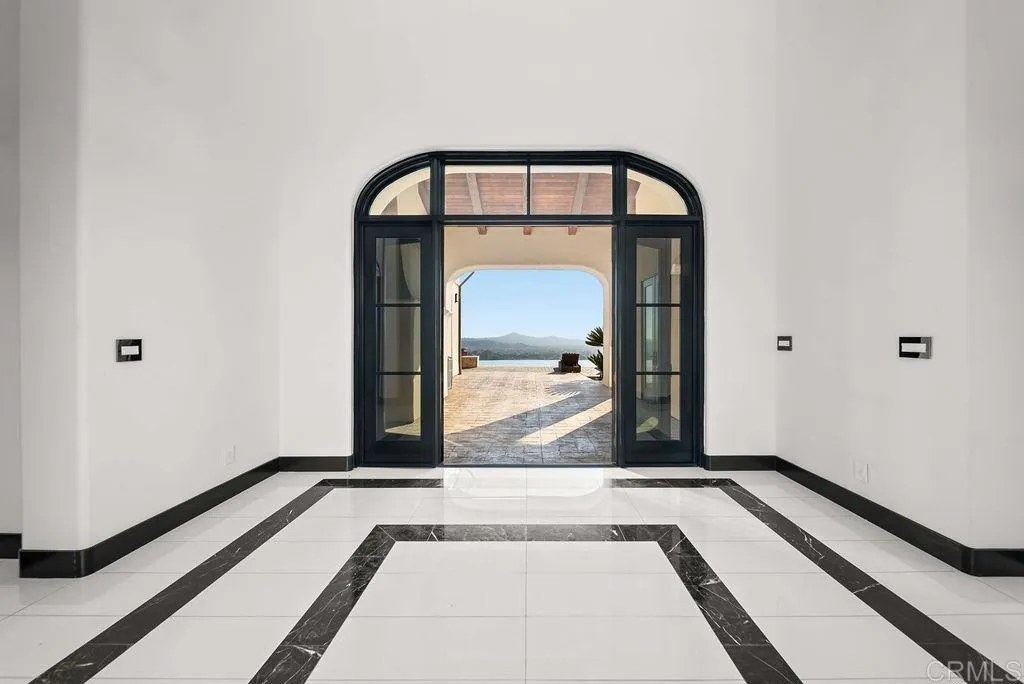 https://cdn.realtyfeed.com/cdn/127/306780817/c74220c77855b5ece3148d2cf331d2c3.webp