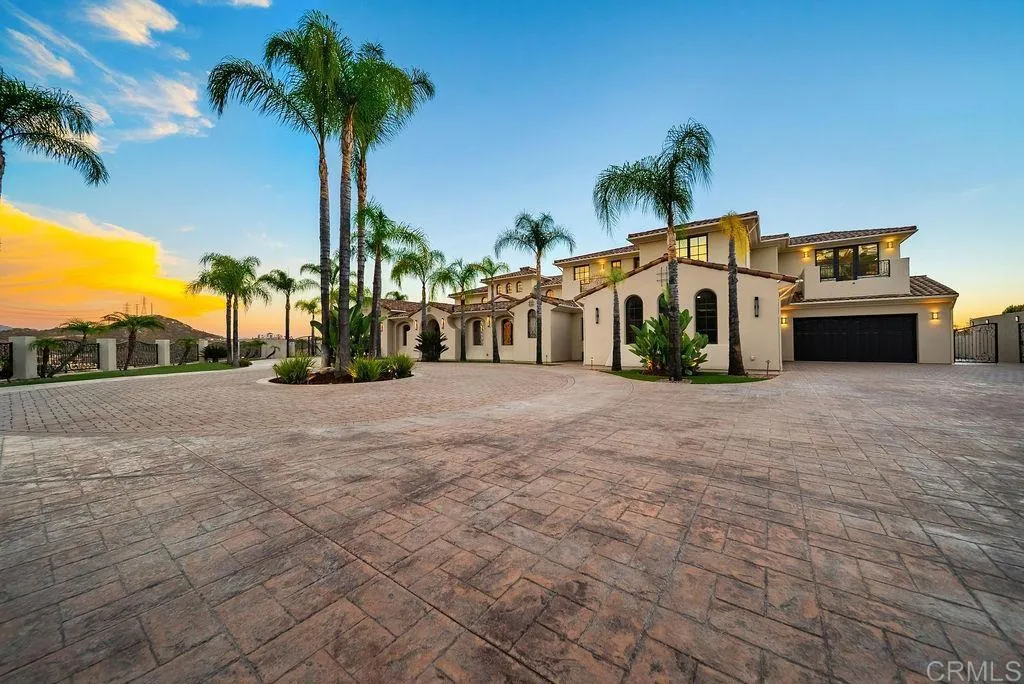 https://cdn.realtyfeed.com/cdn/127/306780817/d868c327bab96ae092bb04632a66957a.webp