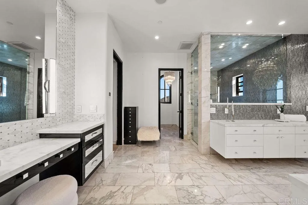 https://cdn.realtyfeed.com/cdn/127/306780817/e7336610862ac6db5178cb8dc5306f68.webp