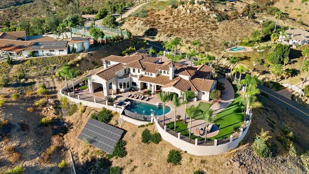 https://cdn.realtyfeed.com/cdn/127/306780817/ec27e27167dafe3e2972aa28b85b7180.webp