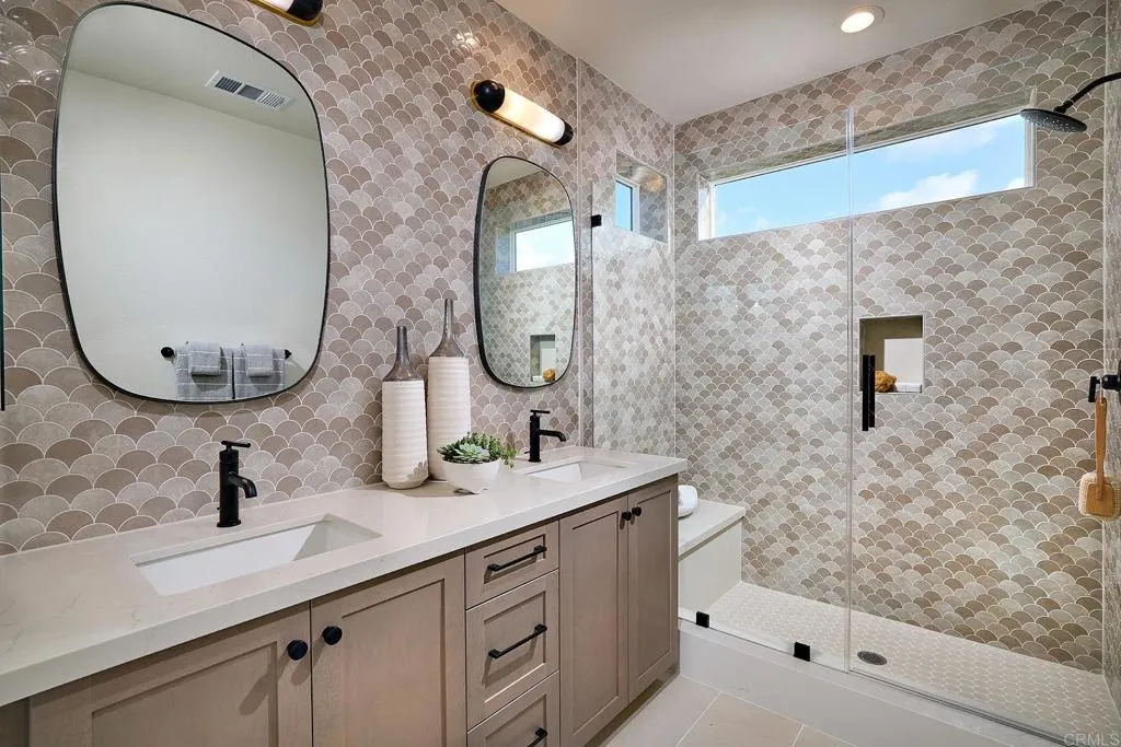 https://cdn.realtyfeed.com/cdn/127/306780880/56b7f916da0ea6edeed2e8b72cbb3037.webp