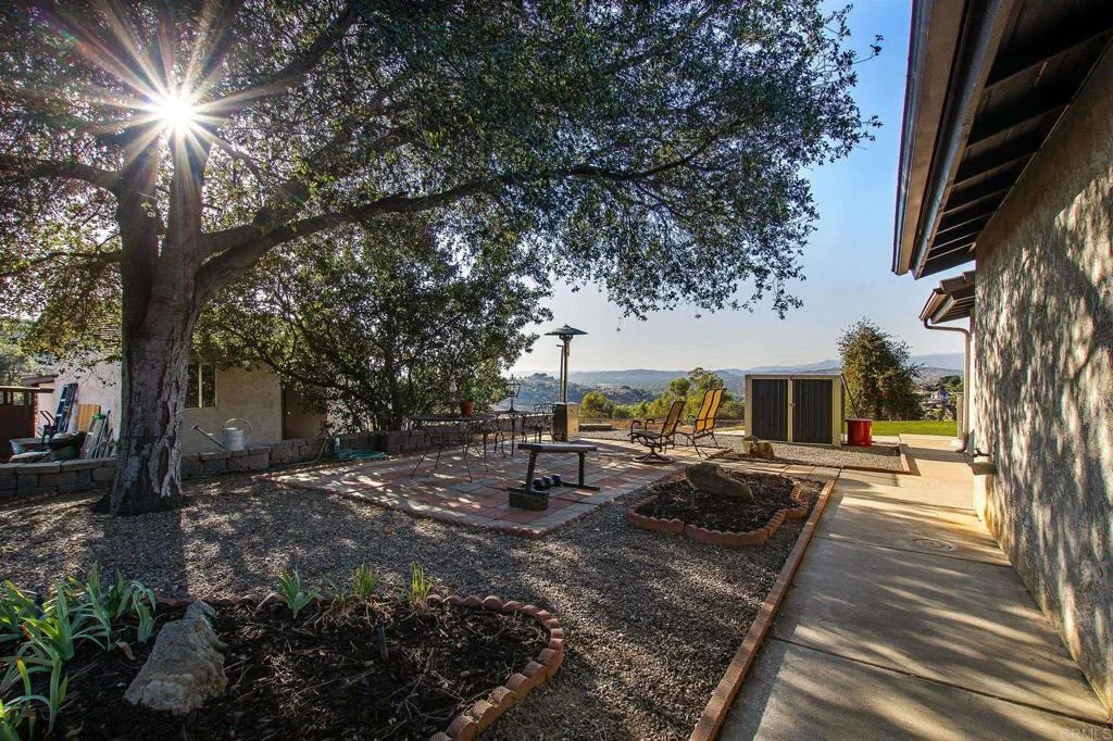 https://cdn.realtyfeed.com/cdn/127/306781025/05e5f41a2b92bdf9a404ccb66df9a1cd.webp