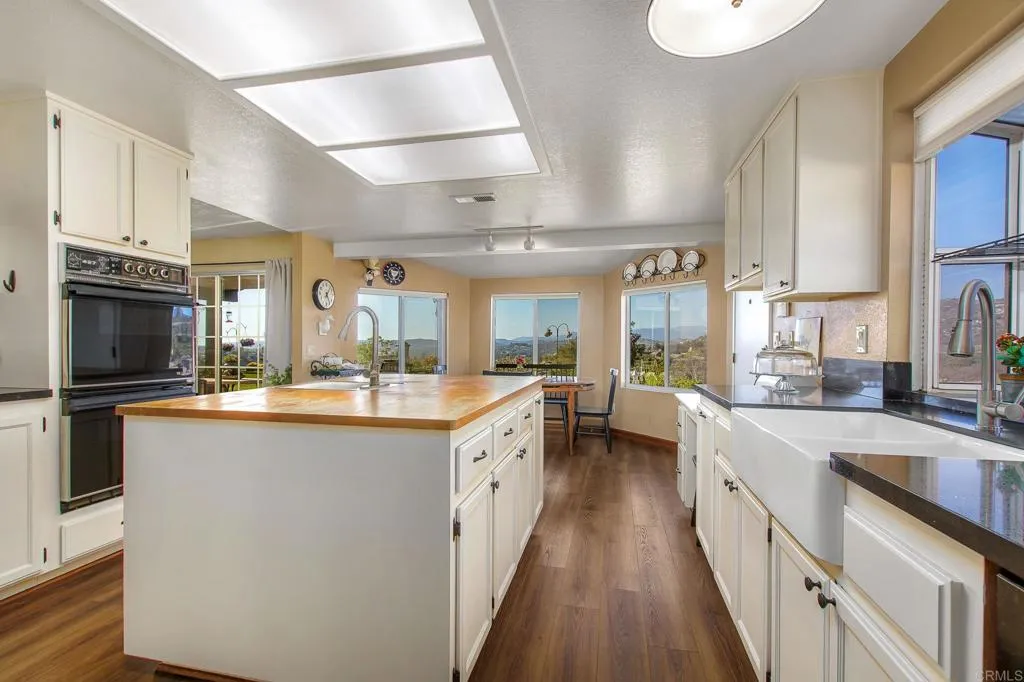 https://cdn.realtyfeed.com/cdn/127/306781025/2ebc70081ba59dc38398167f224c72ff.webp