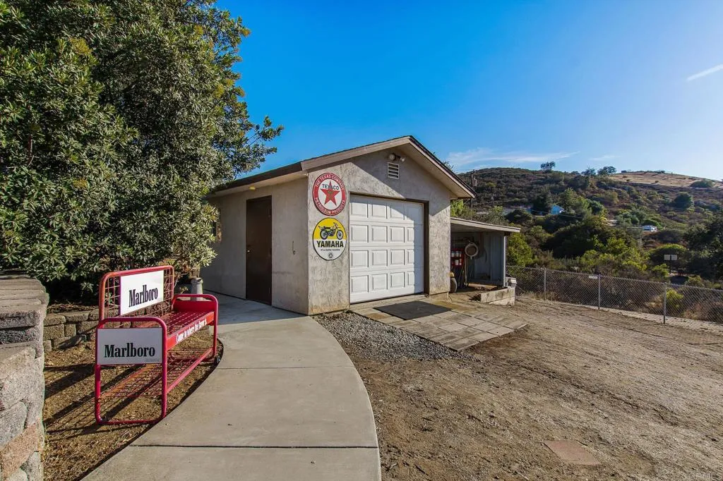 https://cdn.realtyfeed.com/cdn/127/306781025/55fb8e29e0d974c5a48a02ca4cdd7aa6.webp