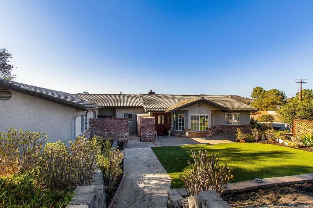 https://cdn.realtyfeed.com/cdn/127/306781025/5dfd29d92c51f80937a45a4ecdabdf6d.webp