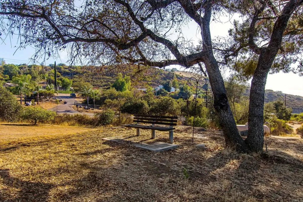 https://cdn.realtyfeed.com/cdn/127/306781025/702d1b7b22cf038bbc6a721d50920be5.webp
