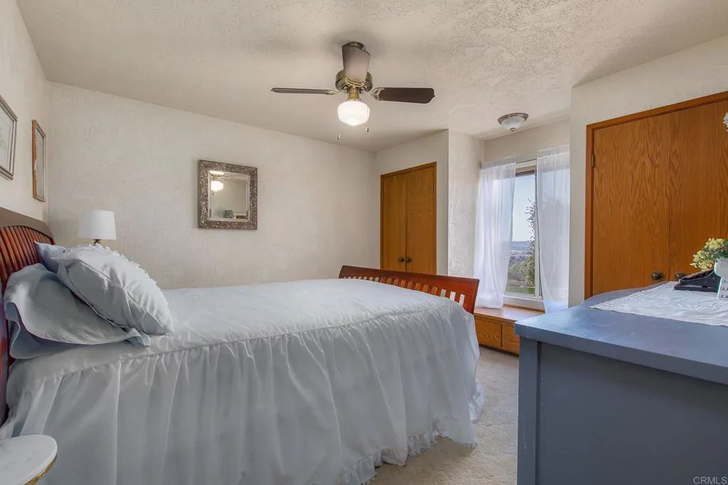 https://cdn.realtyfeed.com/cdn/127/306781025/9e391fc794be80bed3e8770df383cd98.webp