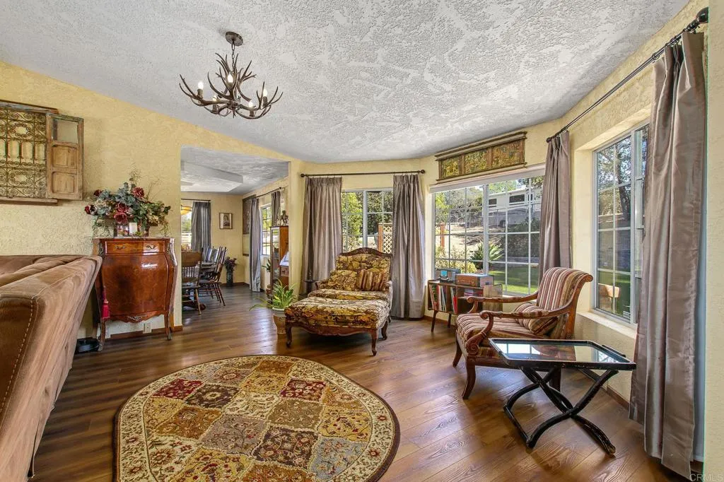 https://cdn.realtyfeed.com/cdn/127/306781025/bb071cc82463406527a7898ea51d1324.webp