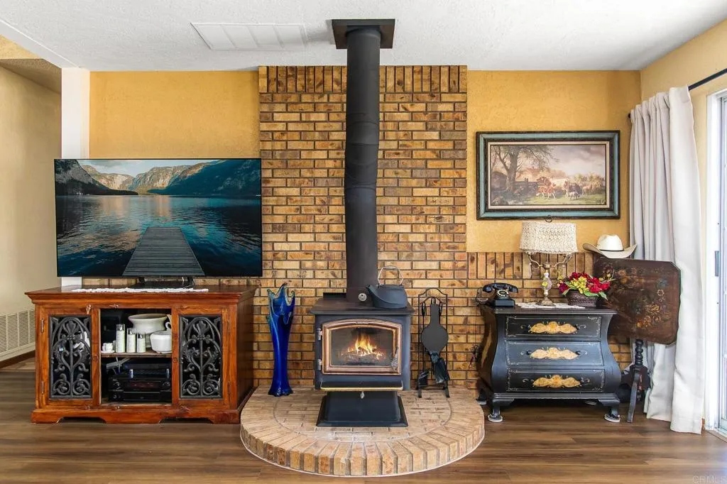 https://cdn.realtyfeed.com/cdn/127/306781025/ea96bf1c705040dca4f751dd8580709b.webp