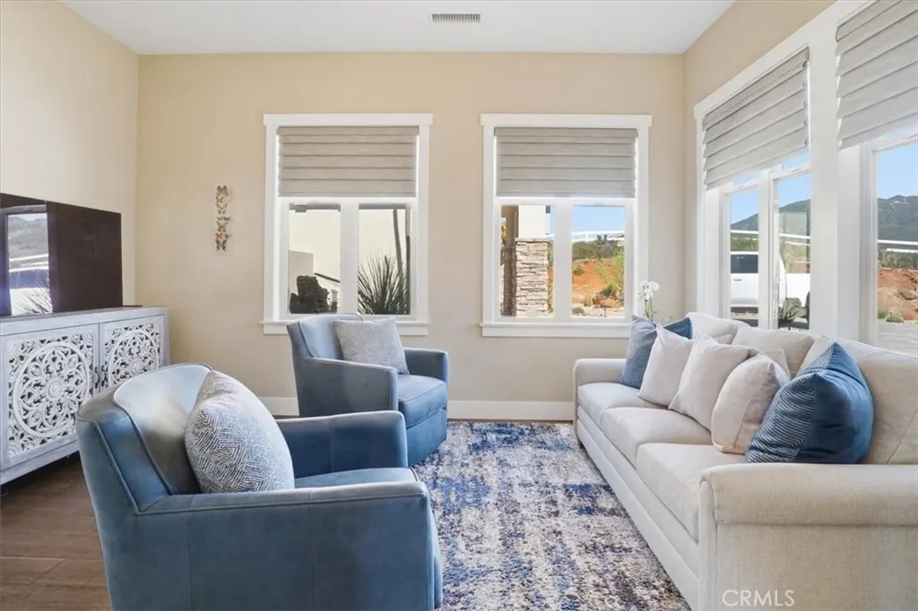 https://cdn.realtyfeed.com/cdn/127/306781108/2e481de71bce314ddc2f171de9779fb6.webp