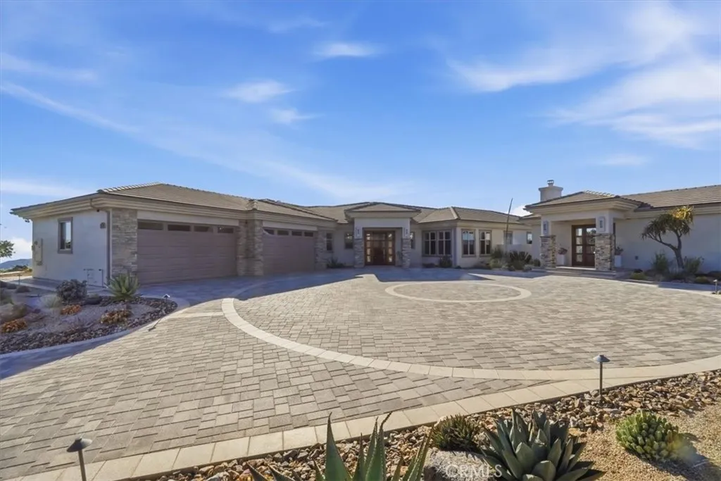 https://cdn.realtyfeed.com/cdn/127/306781108/5155ac4eae6d2d941ae91a6969cbcbca.webp