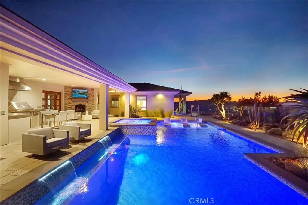 https://cdn.realtyfeed.com/cdn/127/306781108/8ed6a8b51bcd6cc1a68b7dd594e8306a.webp