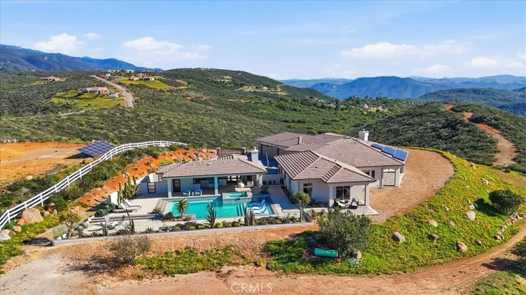 https://cdn.realtyfeed.com/cdn/127/306781108/960c59330f598777b3f3bfc2abc12e14.webp