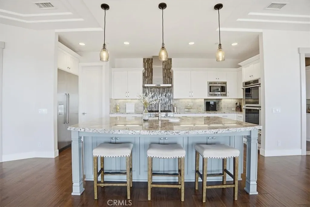 https://cdn.realtyfeed.com/cdn/127/306781108/dc94d7e14b8b4b310aca78438faf142d.webp