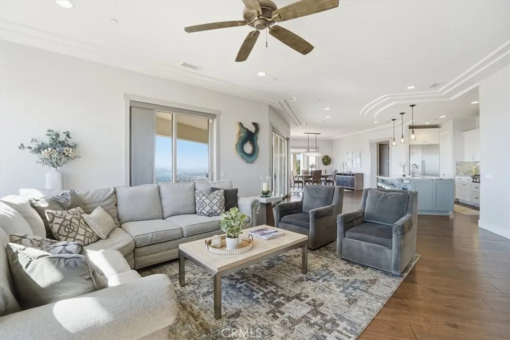 https://cdn.realtyfeed.com/cdn/127/306781108/ef235e86451e8eacd488778244e8d13b.webp