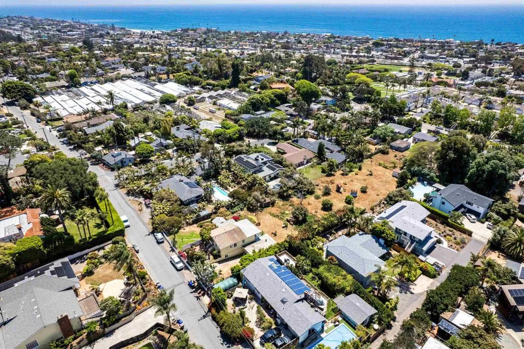 https://cdn.realtyfeed.com/cdn/127/306781150/32b77430e3a797c0ee4e8c190fa9a9b2.webp