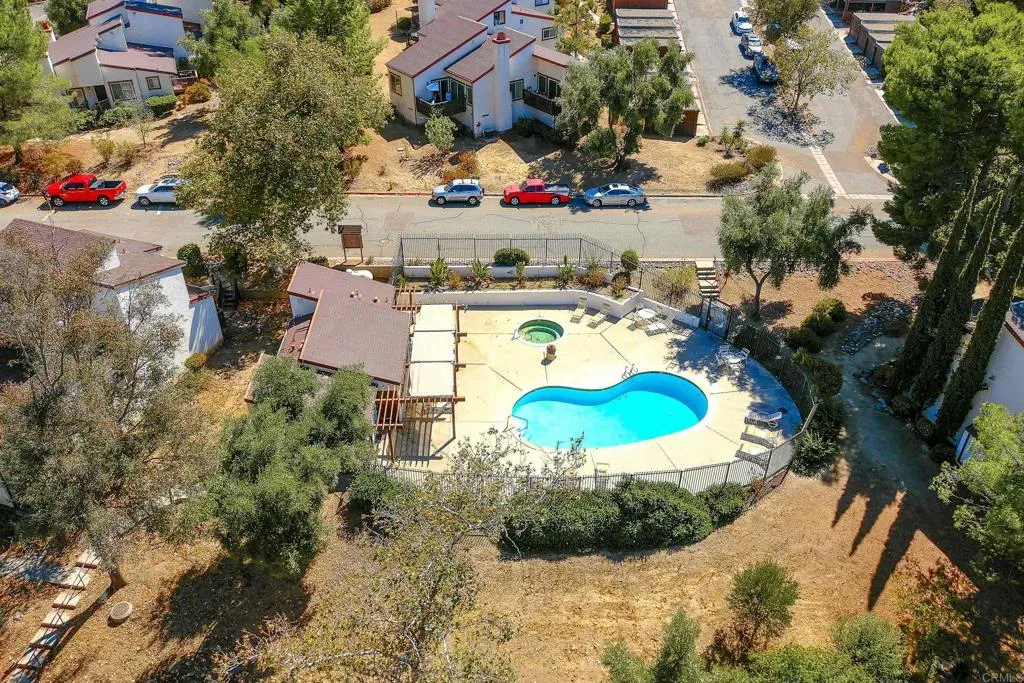 https://cdn.realtyfeed.com/cdn/127/306781169/77da2b4e0359c44db49acf0ae9318149.webp
