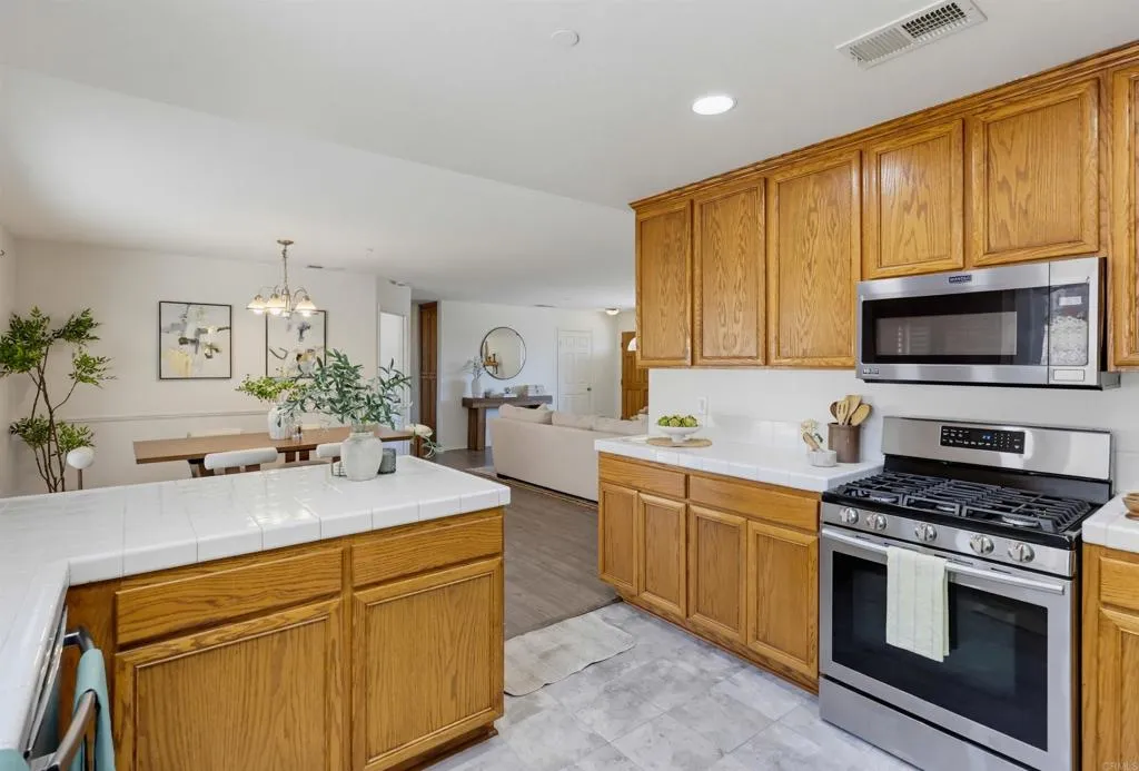 https://cdn.realtyfeed.com/cdn/127/306781170/216ed51375158b7f48d9b297013bacc0.webp
