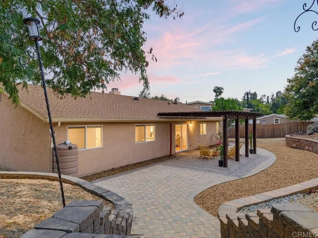 https://cdn.realtyfeed.com/cdn/127/306781170/ce2e9bb90a1d2aa4214ffedfadb2a0c3.webp