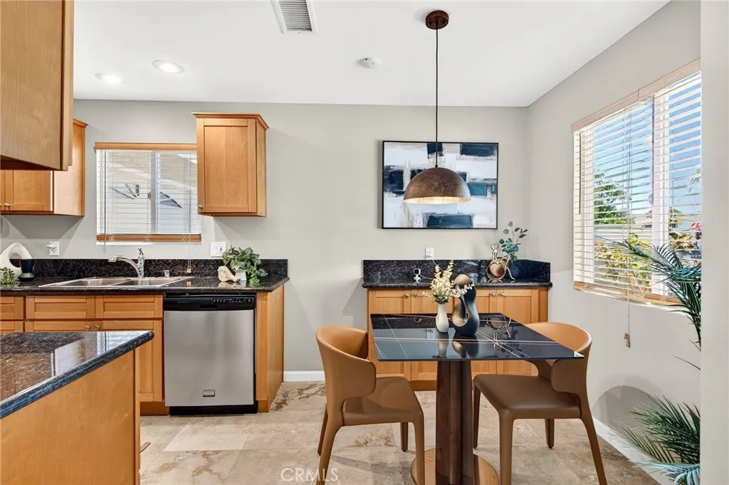 https://cdn.realtyfeed.com/cdn/127/306781186/31d91adacebdb5ff6b4c7ecbf0f71050.webp