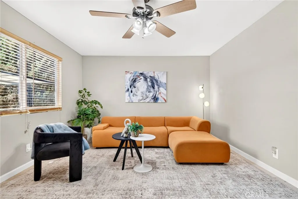 https://cdn.realtyfeed.com/cdn/127/306781186/cf63aaa56d7c405d5d87e938d93e9fee.webp