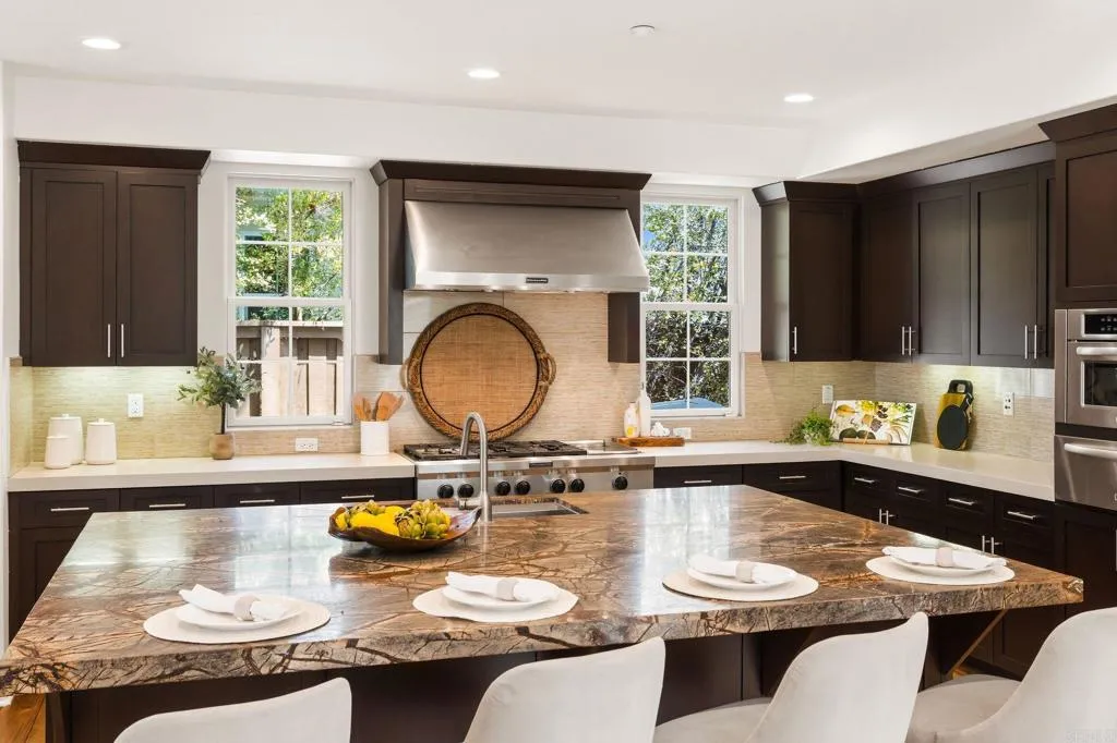 https://cdn.realtyfeed.com/cdn/127/306781481/bad57c31f2f3db4579669d03dc70a807.webp