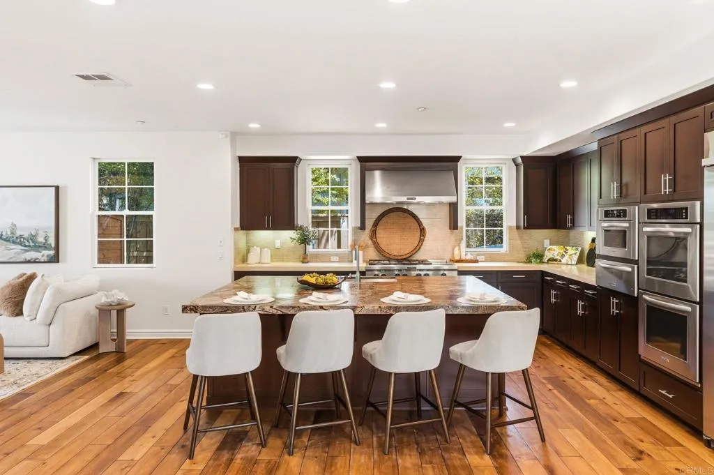 https://cdn.realtyfeed.com/cdn/127/306781481/dc96f5726c20b941bcd0567b8a3c6012.webp