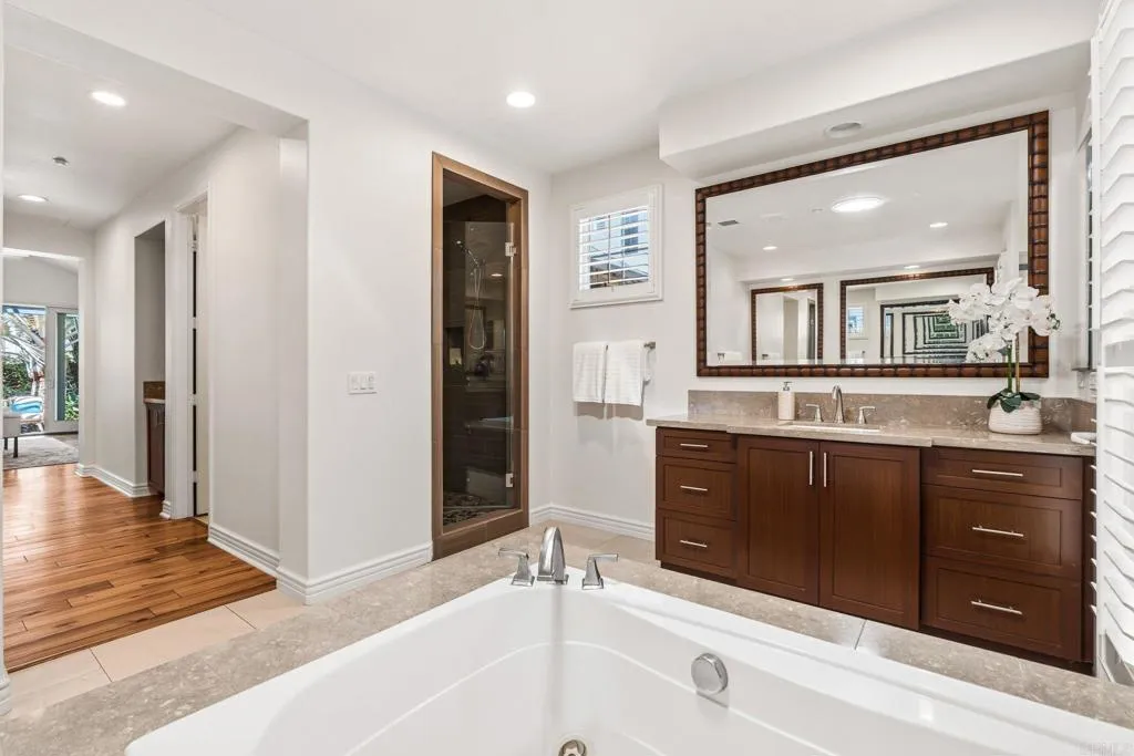 https://cdn.realtyfeed.com/cdn/127/306781481/df80baee8372678261c5ab7057e33252.webp