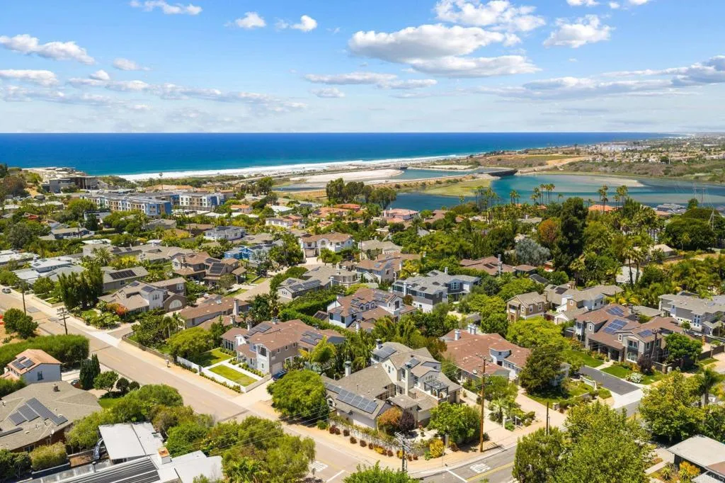 https://cdn.realtyfeed.com/cdn/127/306781481/eed149a150be547527e96f7f80a38c75.webp