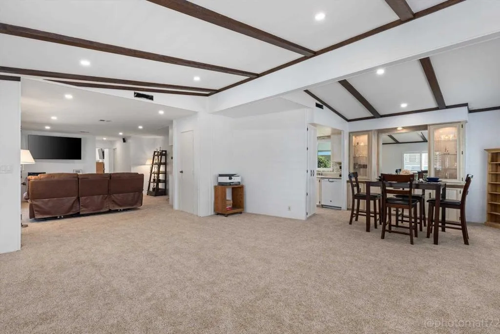 https://cdn.realtyfeed.com/cdn/127/306781529/63a458cdefab0a56a4334fa6ee3f3490.webp