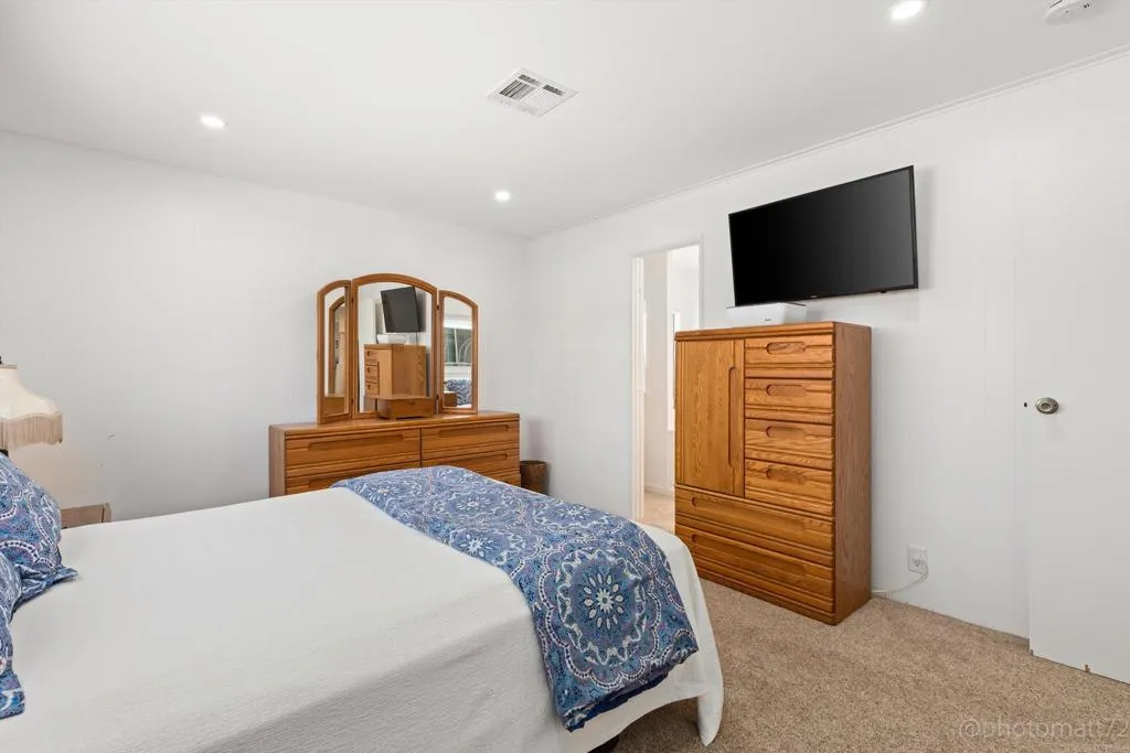 https://cdn.realtyfeed.com/cdn/127/306781529/d69bcba9243d4789cd0d4a4ac26a3a5c.webp