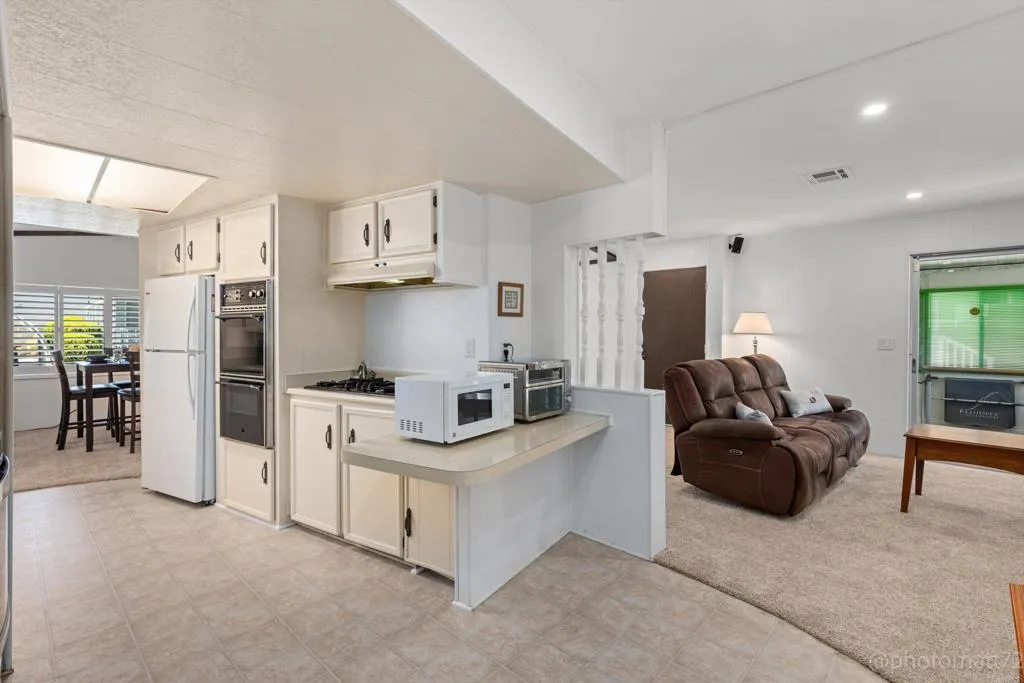 https://cdn.realtyfeed.com/cdn/127/306781529/ed9b1d6f2c0894ec1fbe7cf9d6a1e251.webp