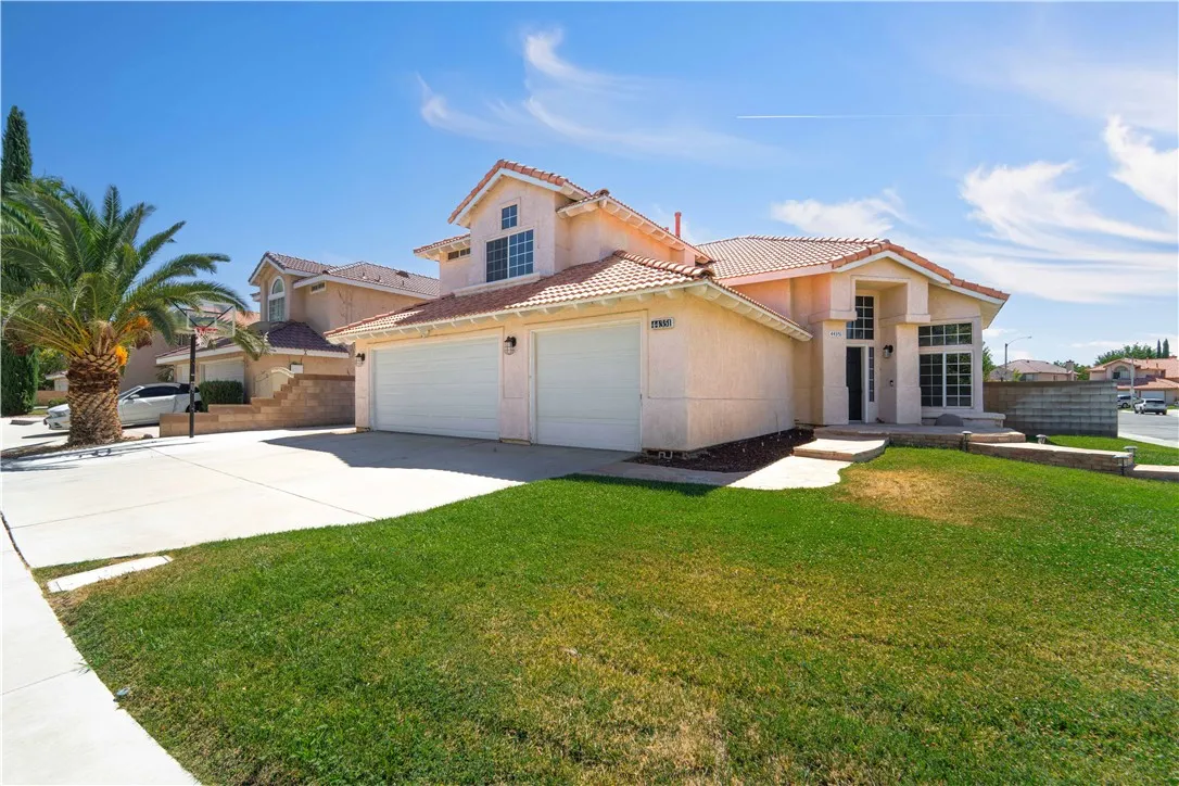Lancaster, CA 93536