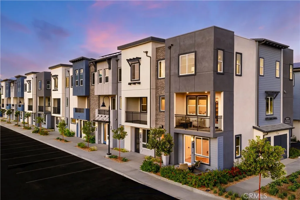 Covina, CA 91722