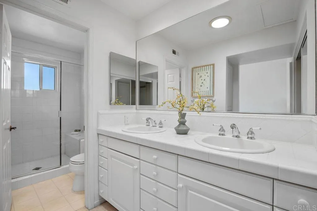 https://cdn.realtyfeed.com/cdn/127/306781653/476eeadeed9c14e6af3ec6f3d0f4ead4.webp