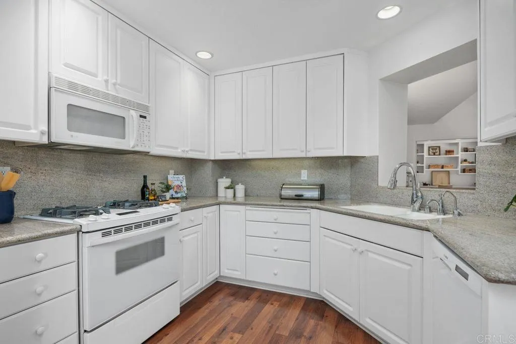 https://cdn.realtyfeed.com/cdn/127/306781653/c268507302c63ec5b7580f3e0bafe63f.webp