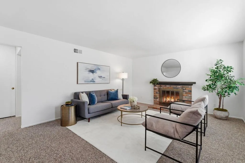 https://cdn.realtyfeed.com/cdn/127/306781658/11ceca69344d1fc3fd7ea1644f946687.webp