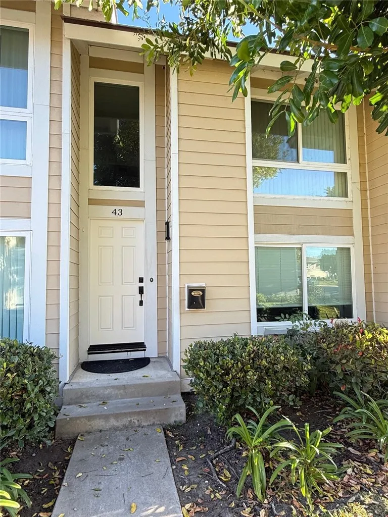 Irvine, CA 92604