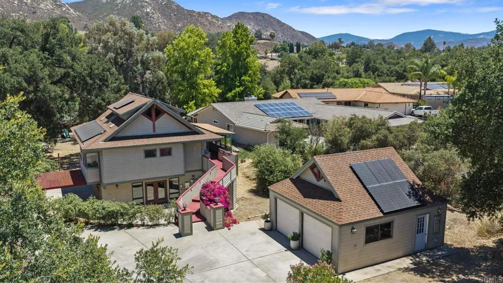 https://cdn.realtyfeed.com/cdn/127/306781708/9a3252d97a4bd900e36735fc0a3ce890.webp