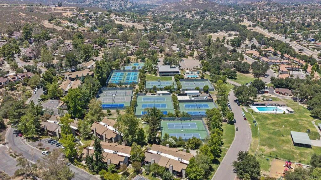 https://cdn.realtyfeed.com/cdn/127/306781708/b4f9d442d6df3659fc6bbb4d36eb2dd5.webp